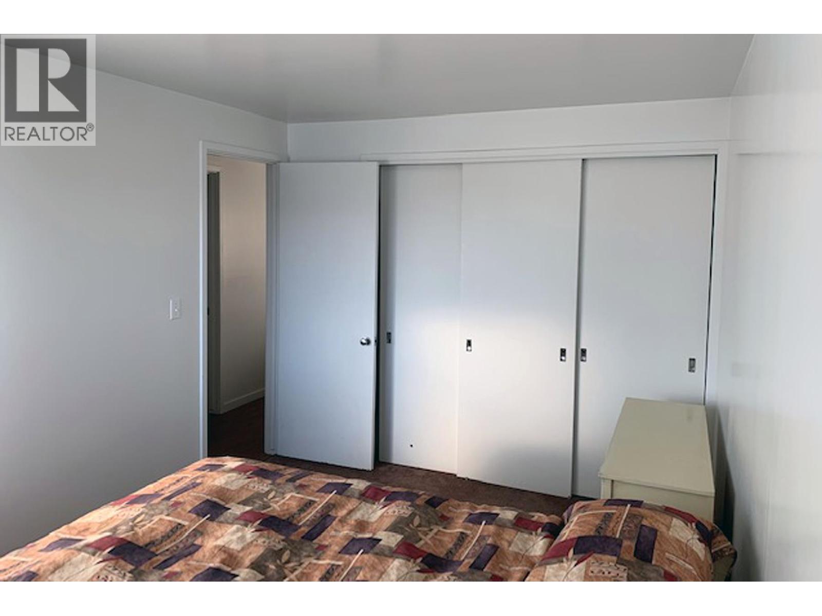 1260 KINGFISHER AVENUE - 8