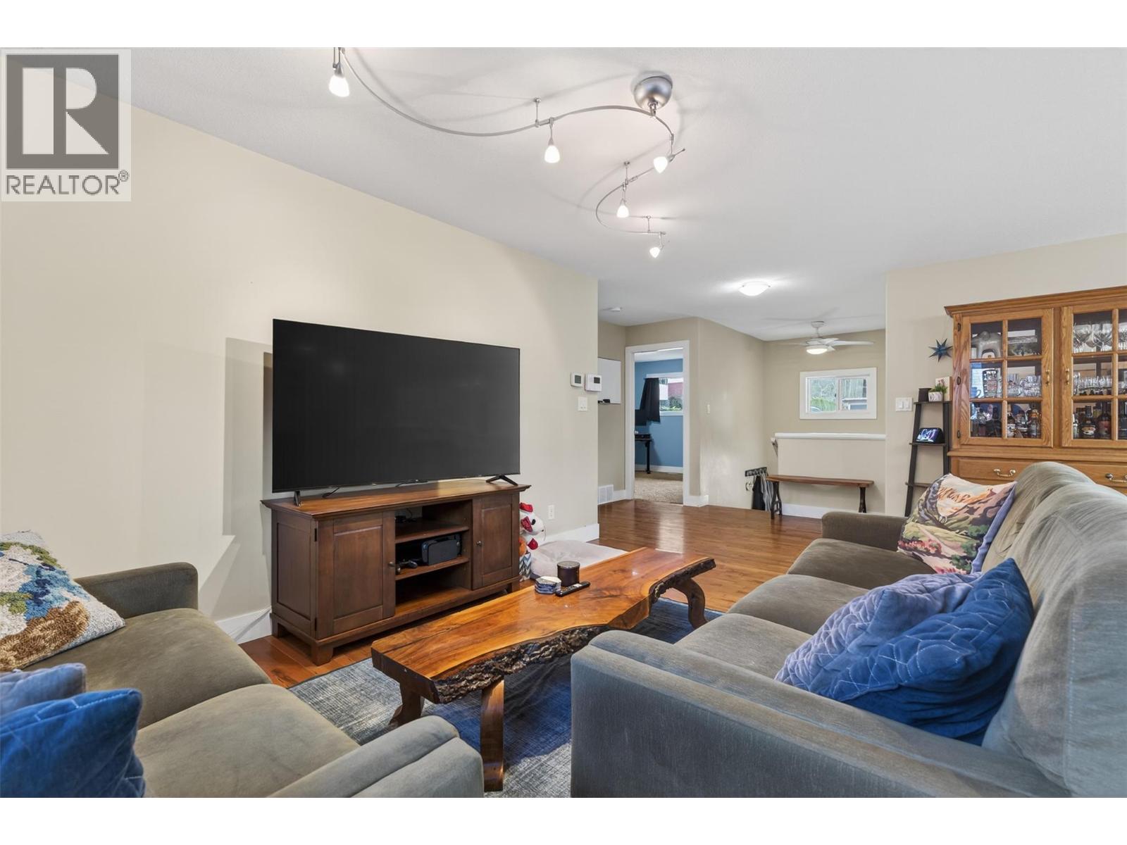 120 Kootenay Avenue, Castlegar