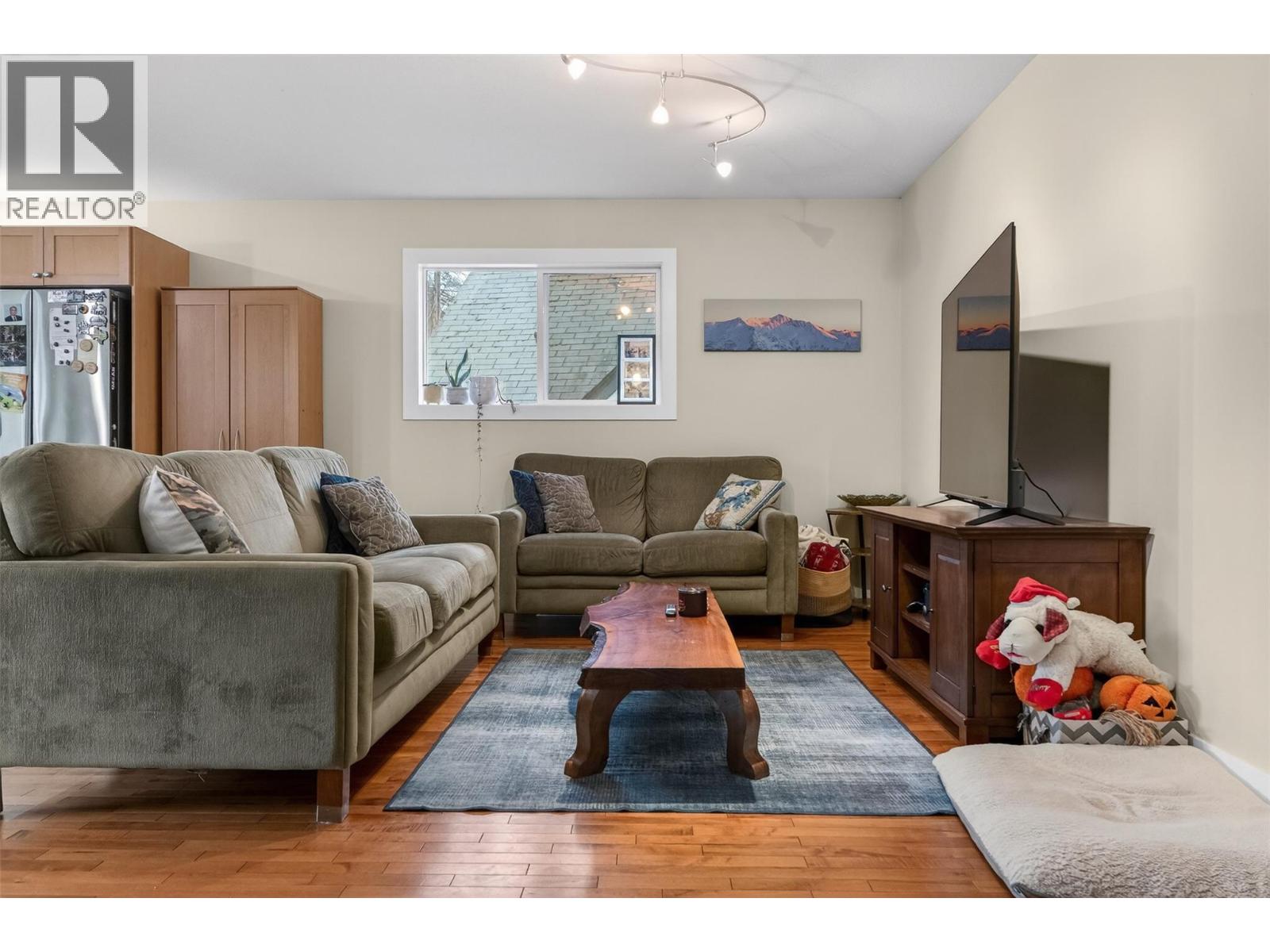 120 Kootenay Avenue, Castlegar