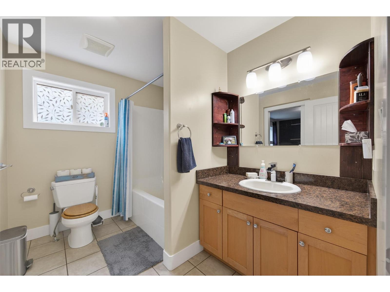 120 Kootenay Avenue, Castlegar