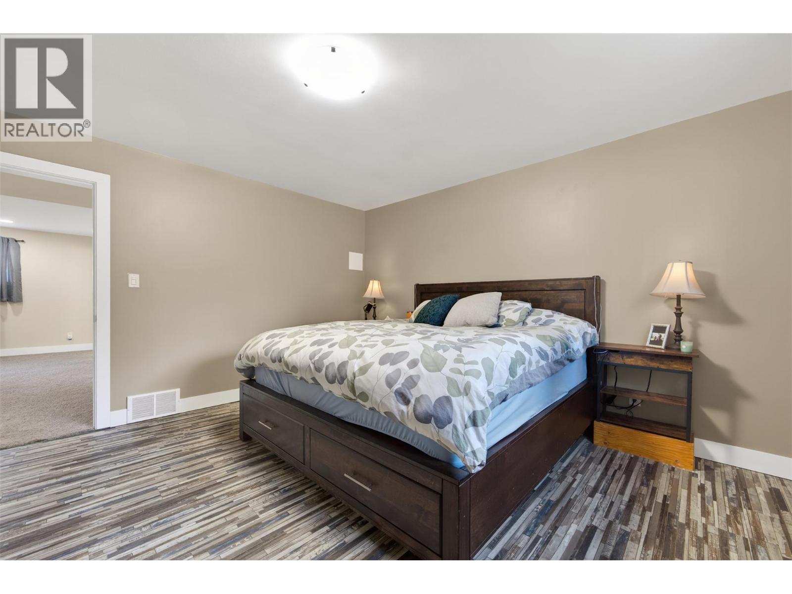 120 Kootenay Avenue, Castlegar