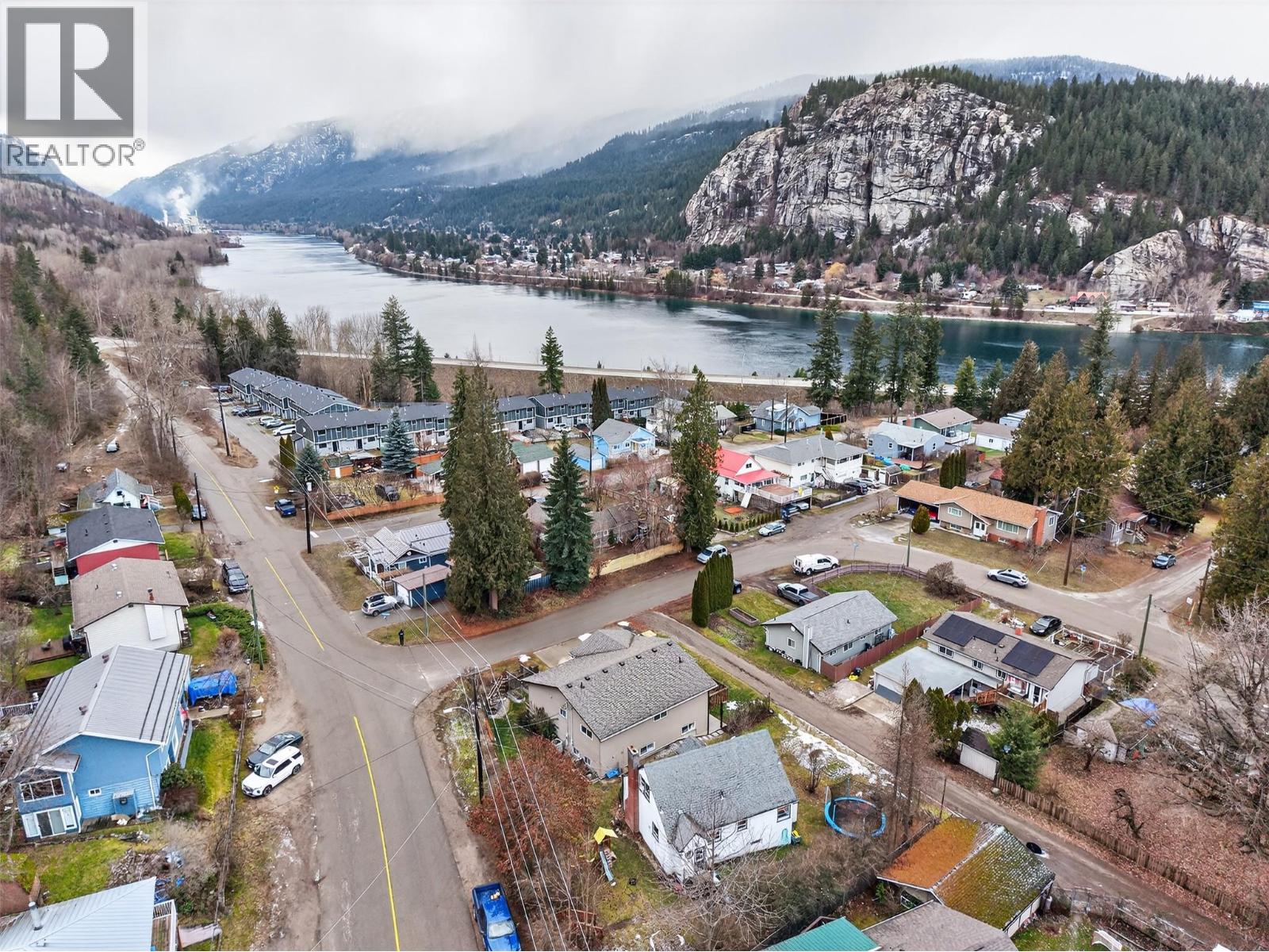 120 Kootenay Avenue, Castlegar