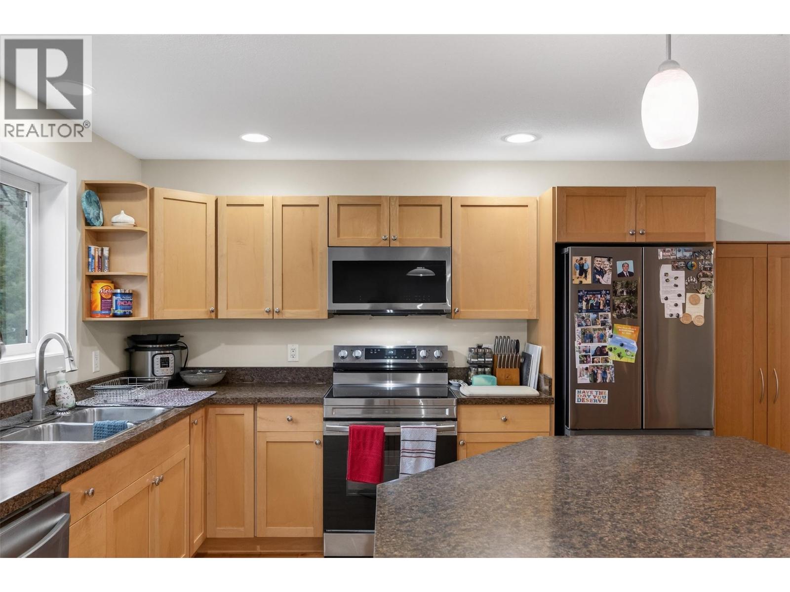 120 Kootenay Avenue, Castlegar