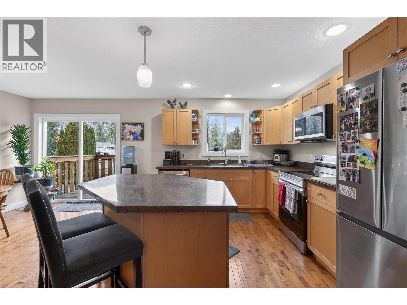 120 Kootenay Avenue, Castlegar