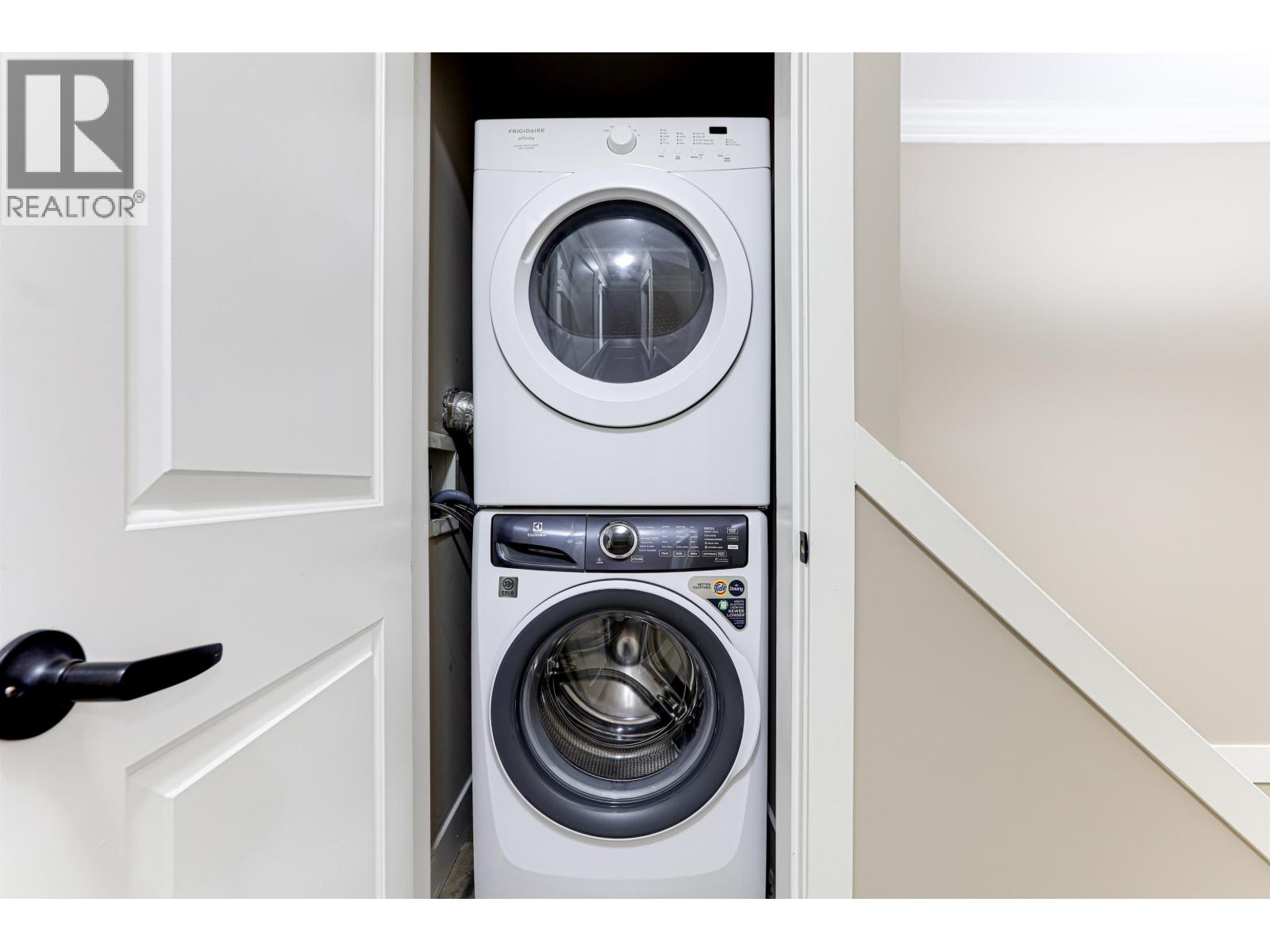 5 305 JARDINE STREET, New Westminster