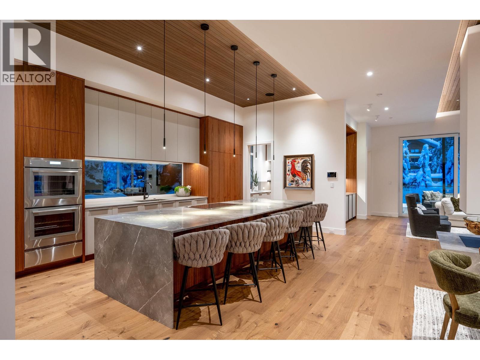 3218 JUNIPER PLACE, Whistler