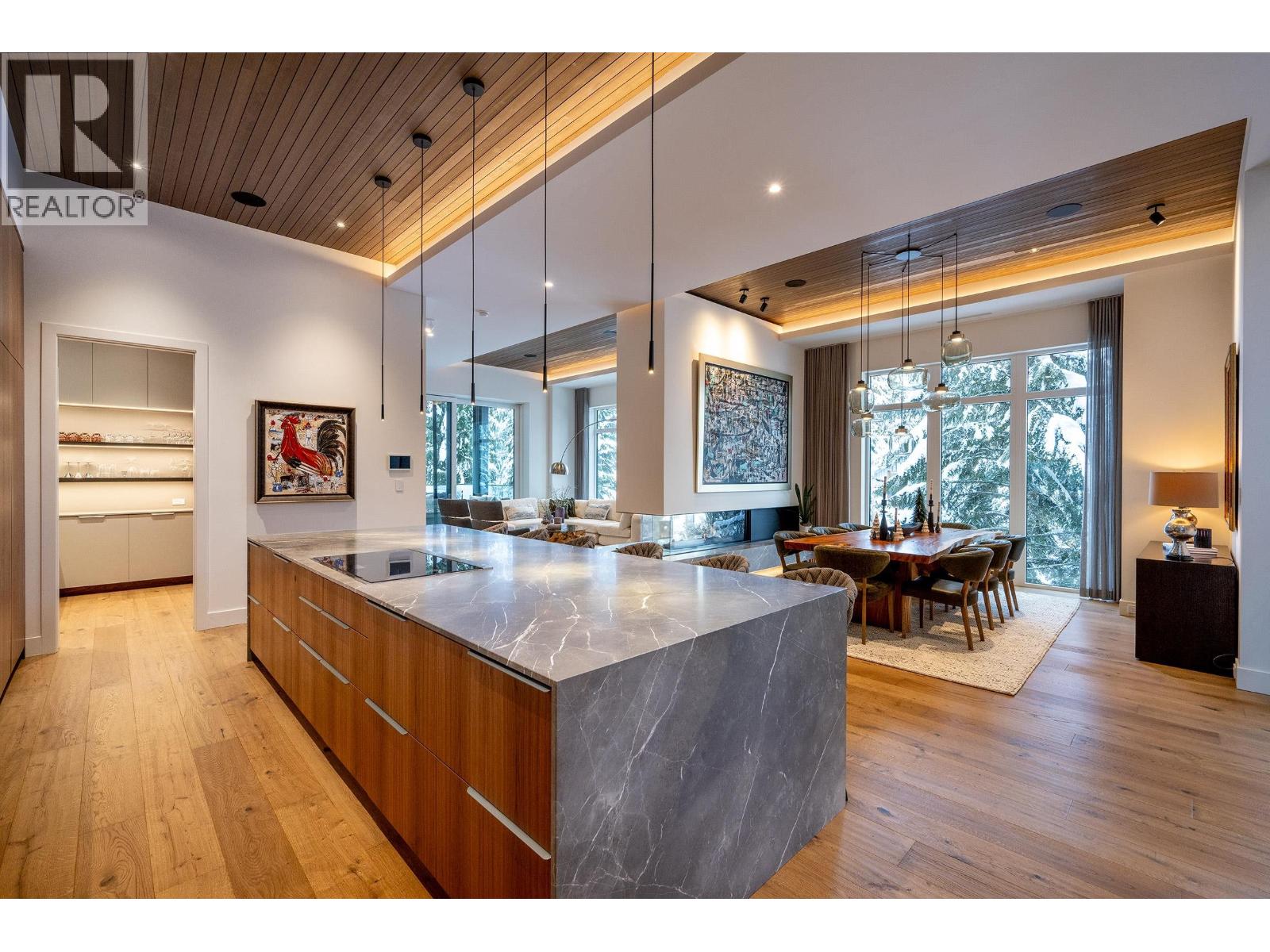 3218 JUNIPER PLACE, Whistler