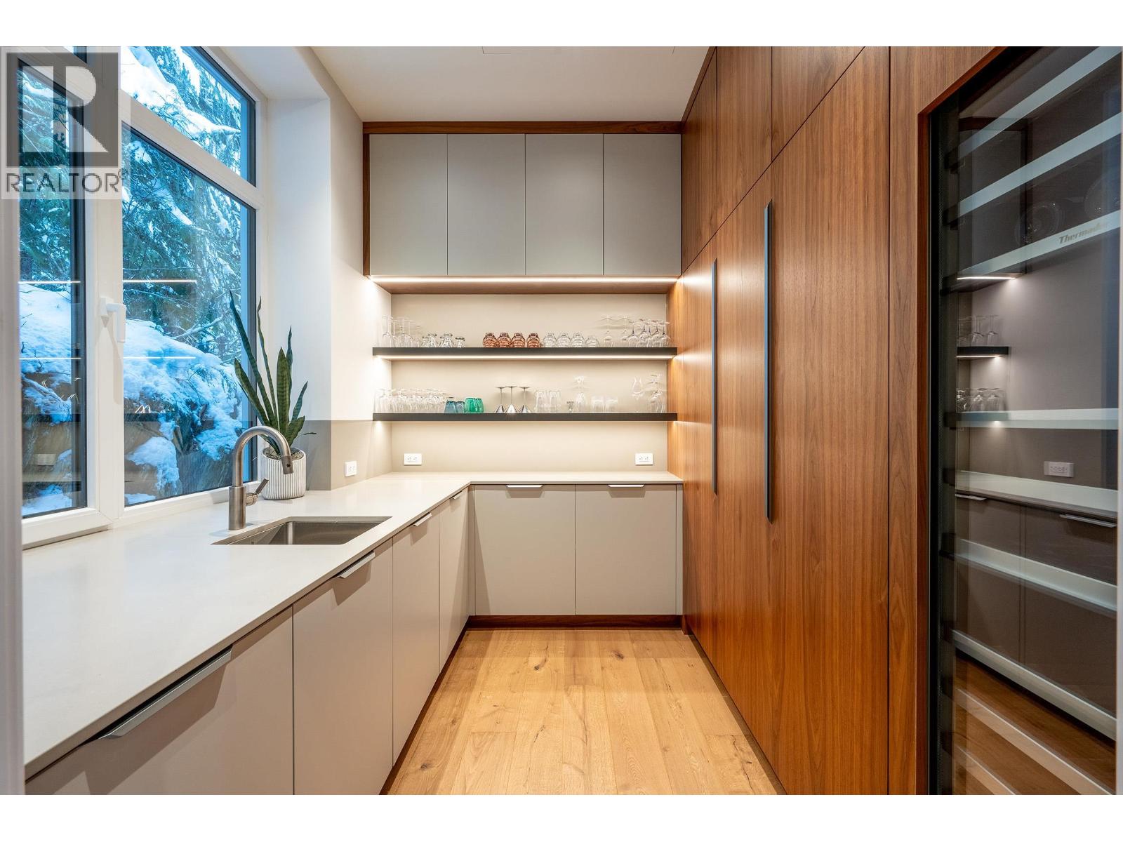 3218 JUNIPER PLACE, Whistler