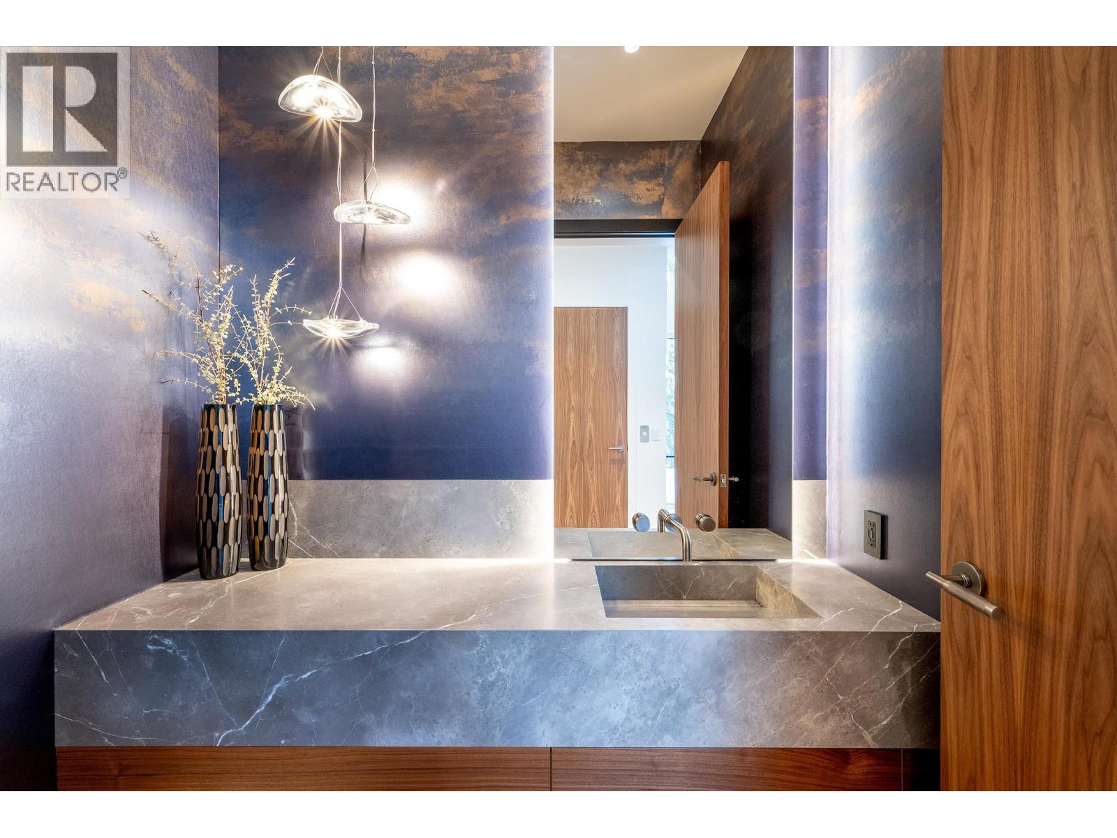 3218 JUNIPER PLACE, Whistler