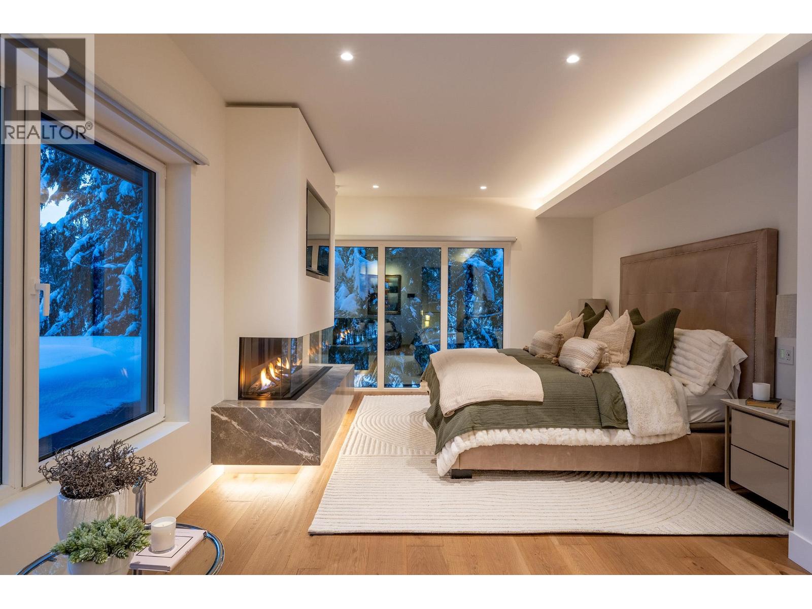 3218 JUNIPER PLACE, Whistler