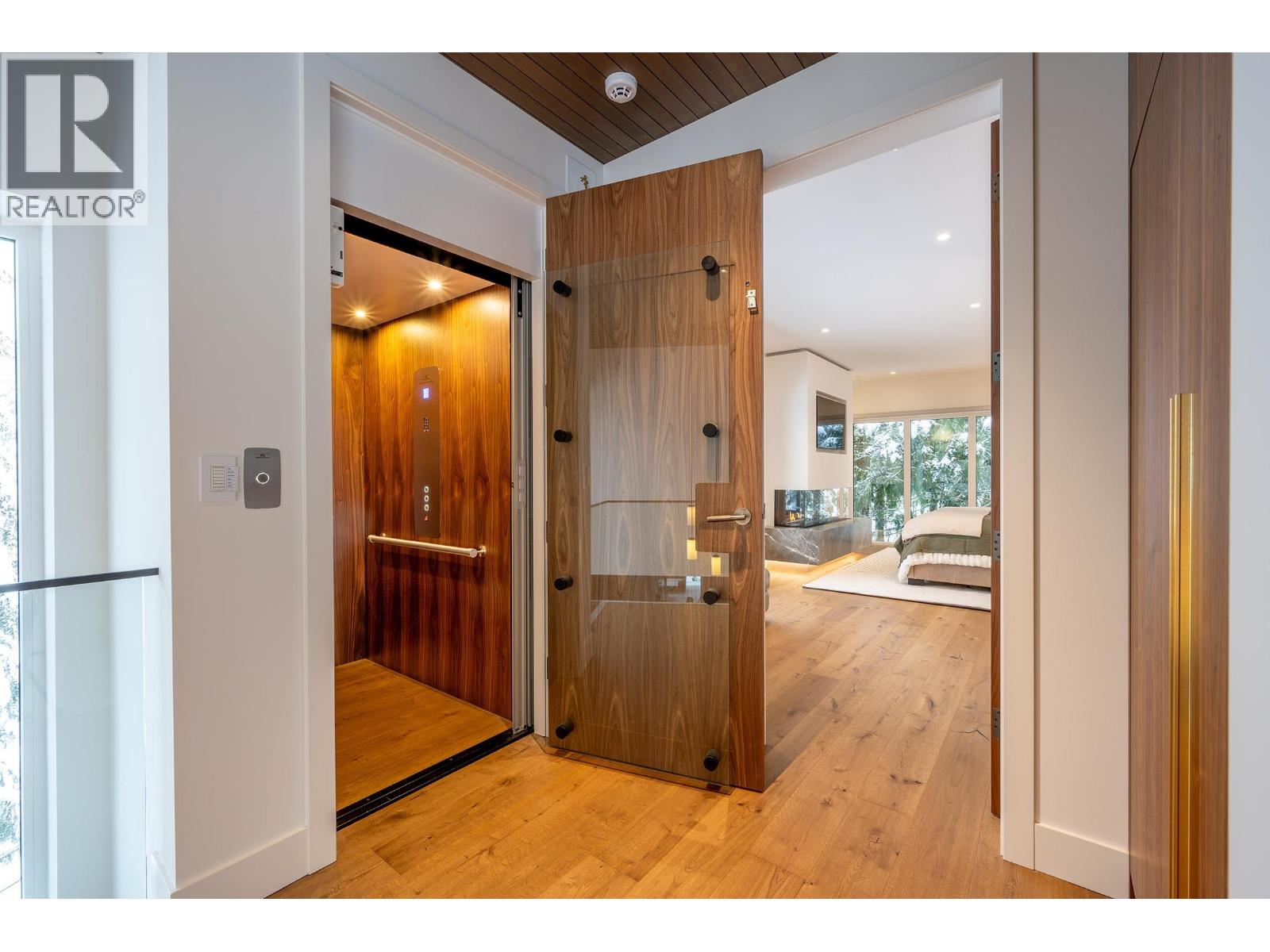 3218 JUNIPER PLACE, Whistler