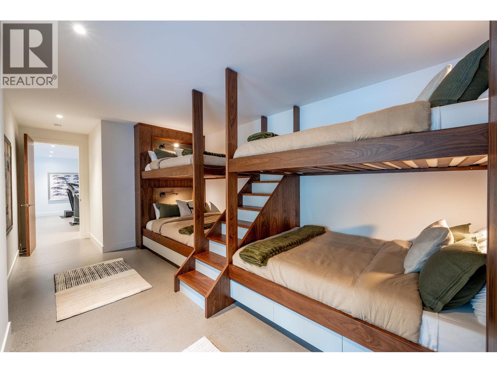 3218 JUNIPER PLACE, Whistler