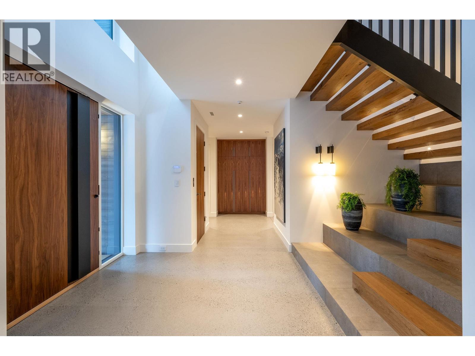 3218 JUNIPER PLACE, Whistler