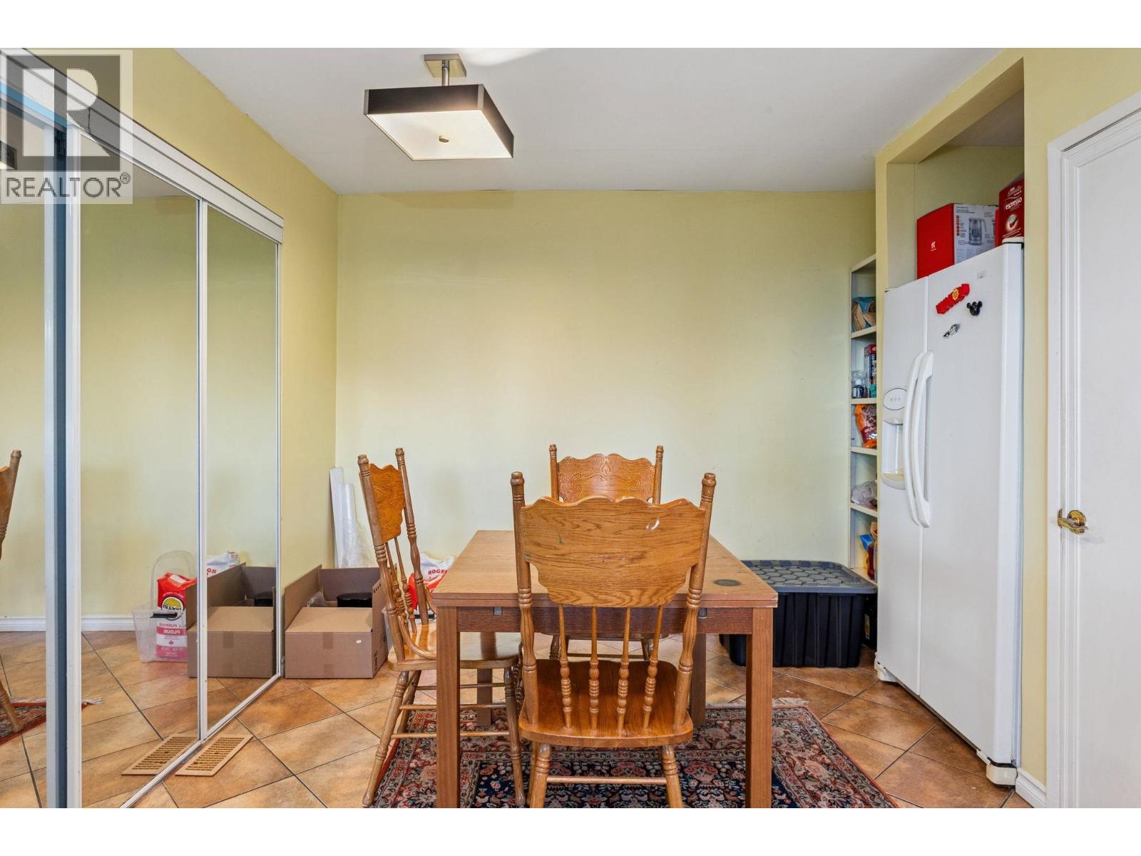 556 BALLANTREE ROAD, West Vancouver