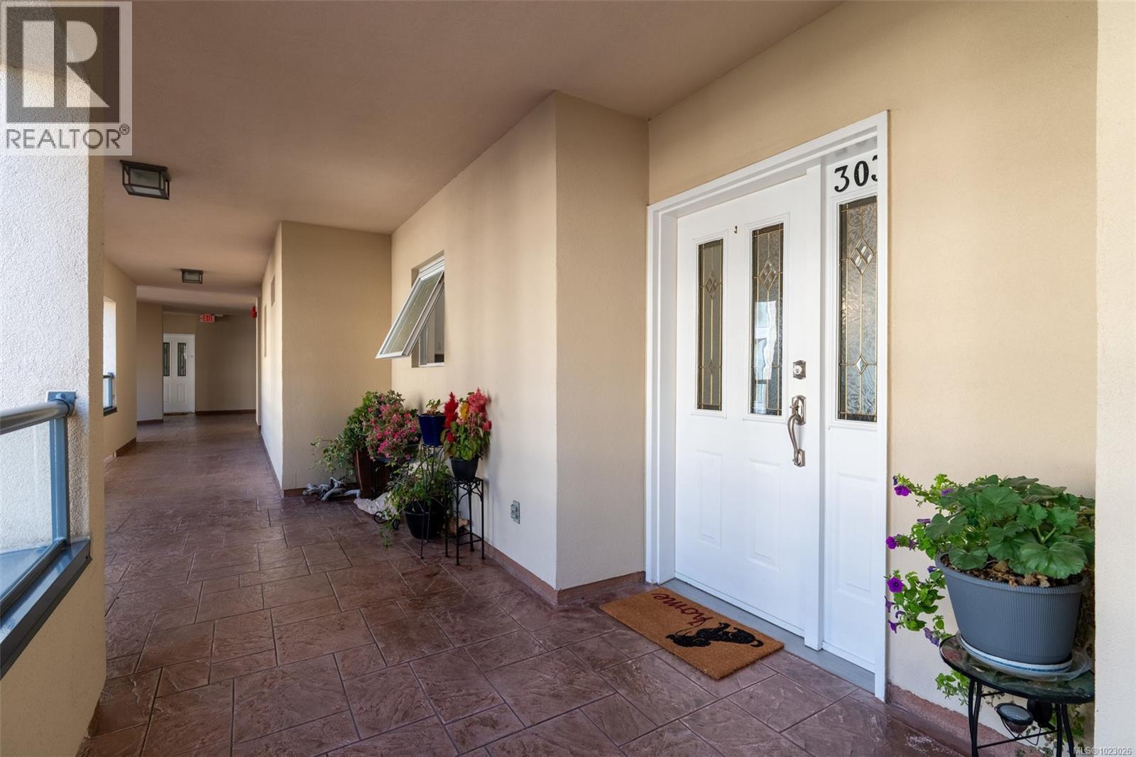 303 50 Songhees Road, Victoria