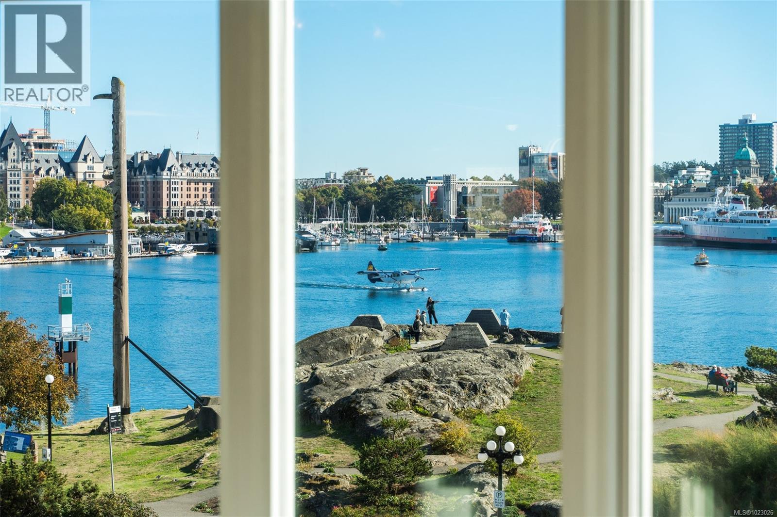 303 50 Songhees Road, Victoria