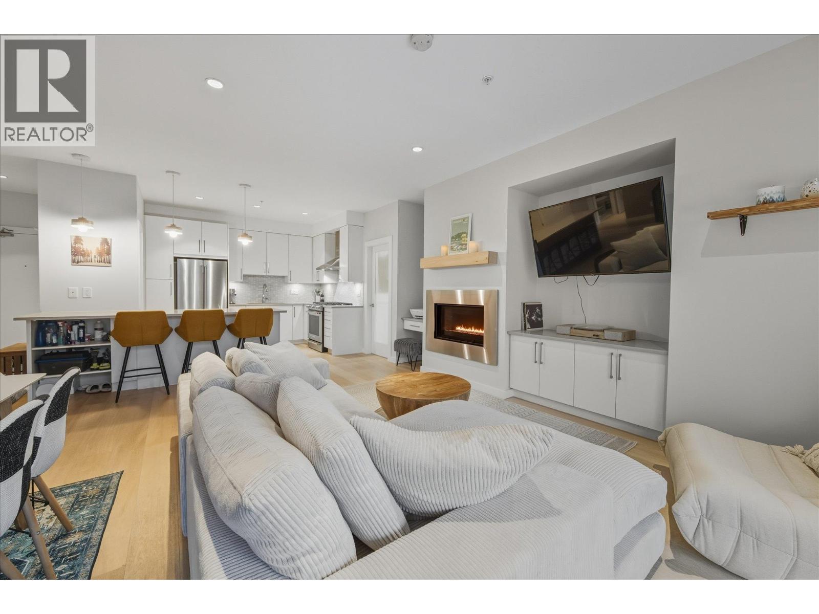 207 41328 SKYRIDGE PLACE, Squamish