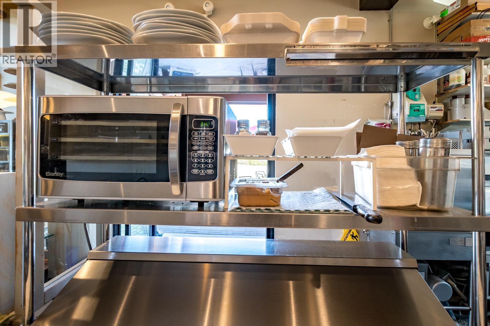 102 1001 GIBSONS WAY, Gibsons