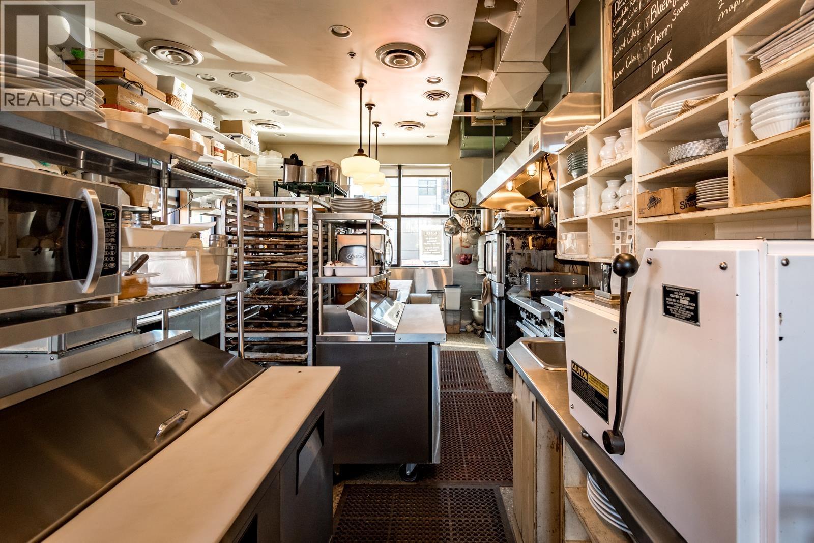 102 1001 GIBSONS WAY, Gibsons