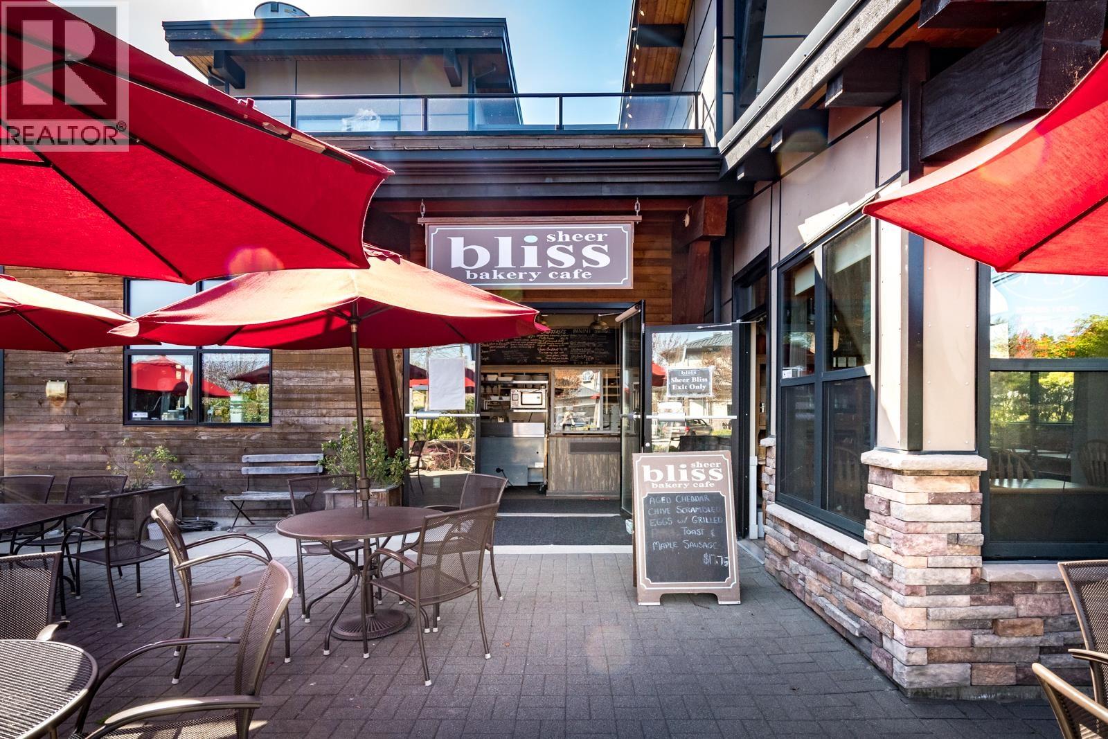 102 1001 GIBSONS WAY, Gibsons