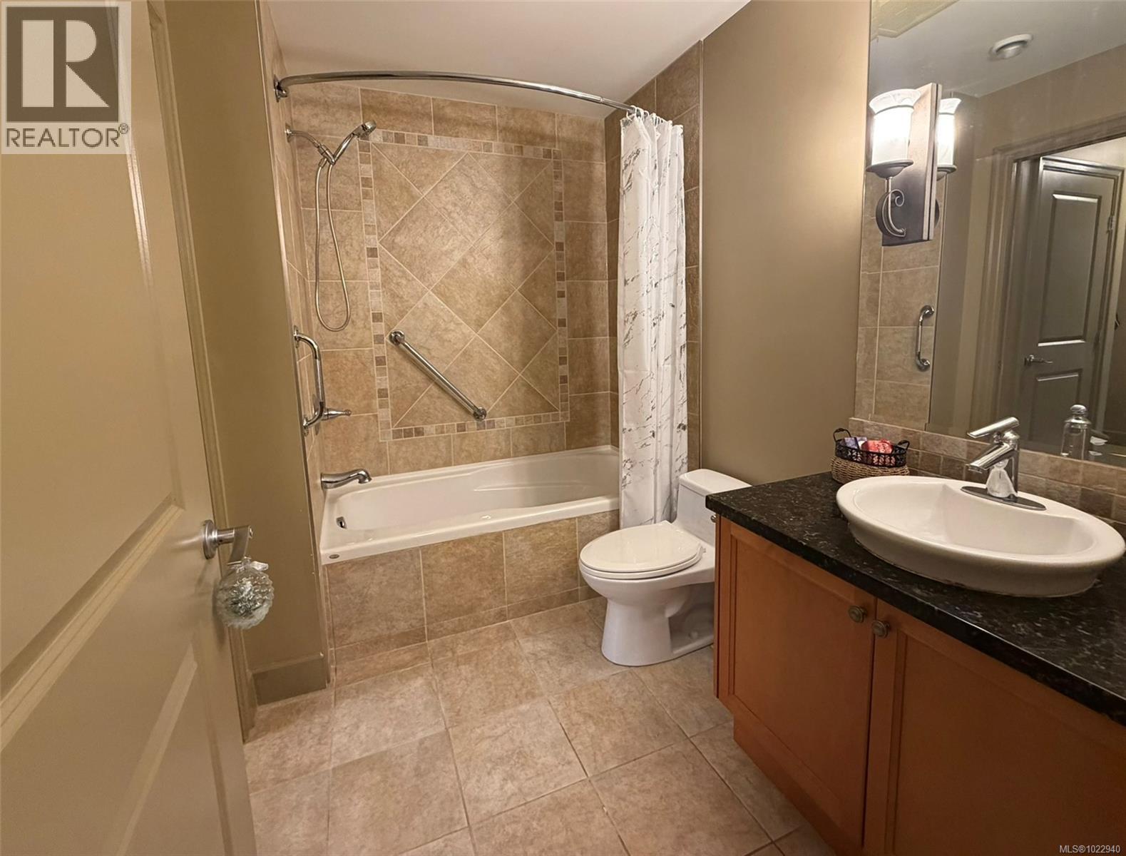 210 1620 McKenzie Avenue, Saanich