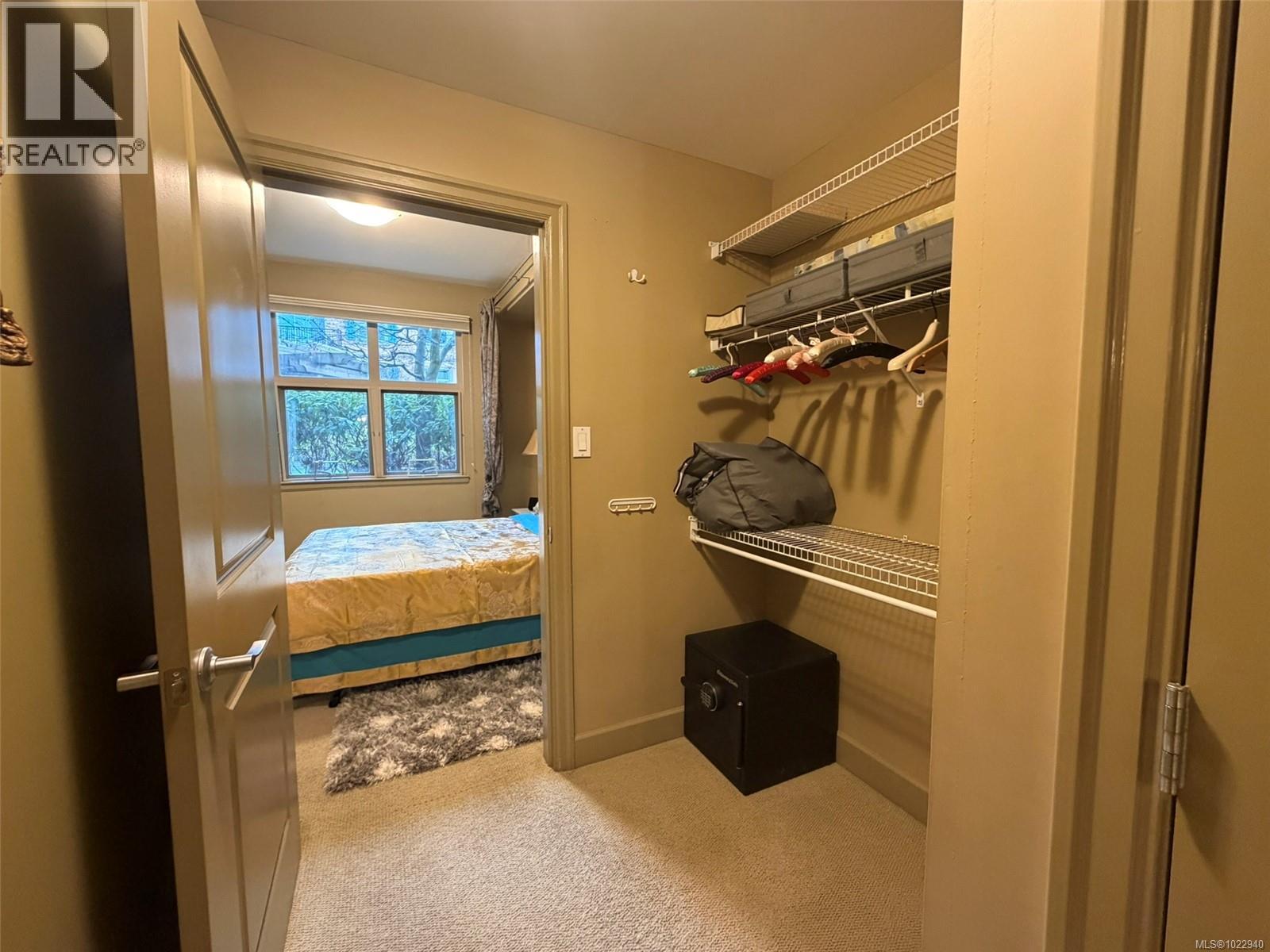 210 1620 McKenzie Avenue, Saanich