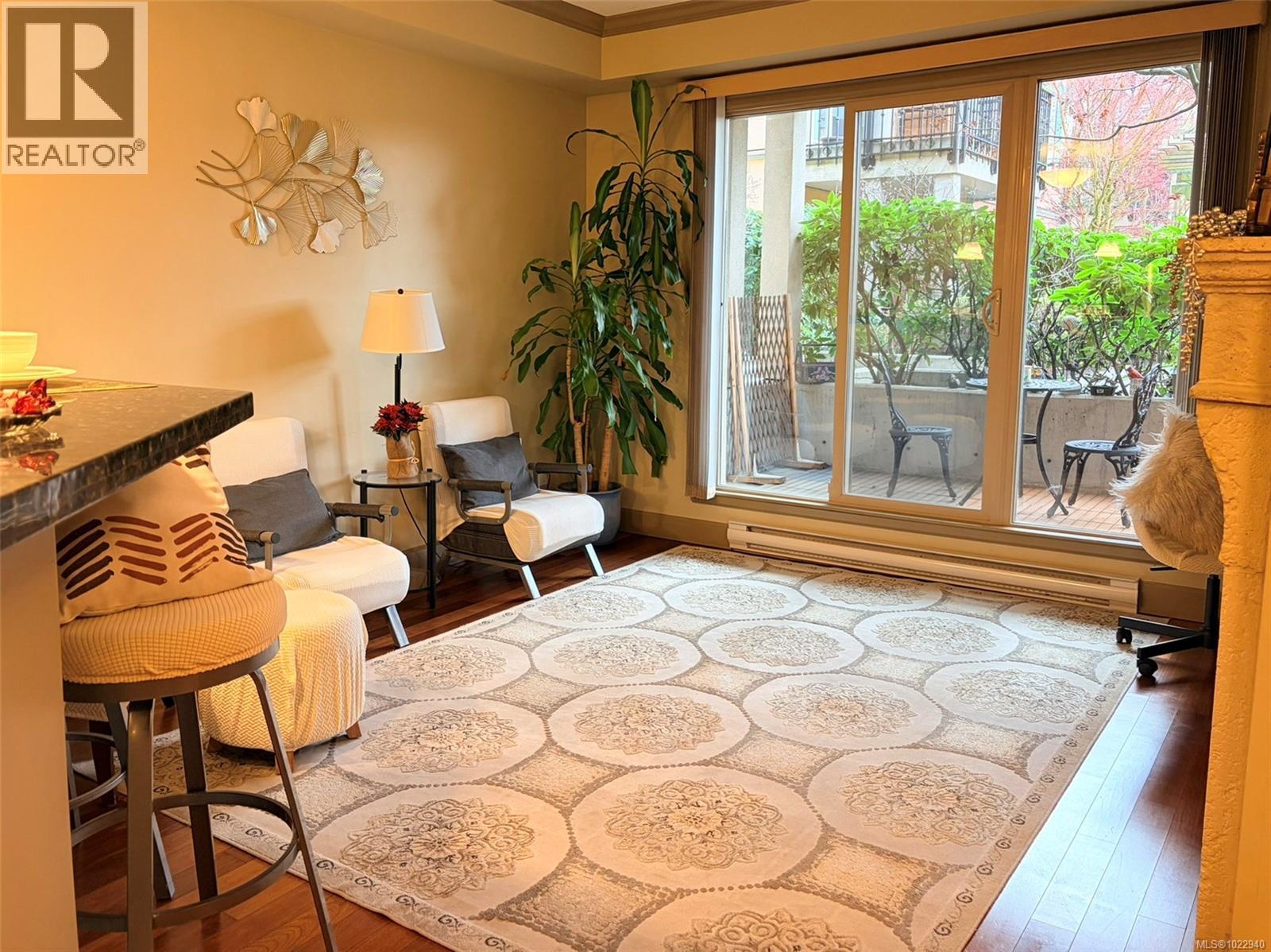 210 1620 McKenzie Avenue, Saanich