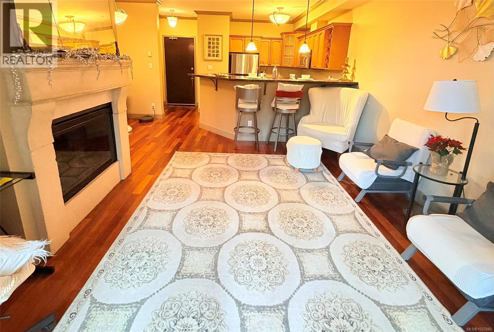 210 1620 McKenzie Avenue, Saanich