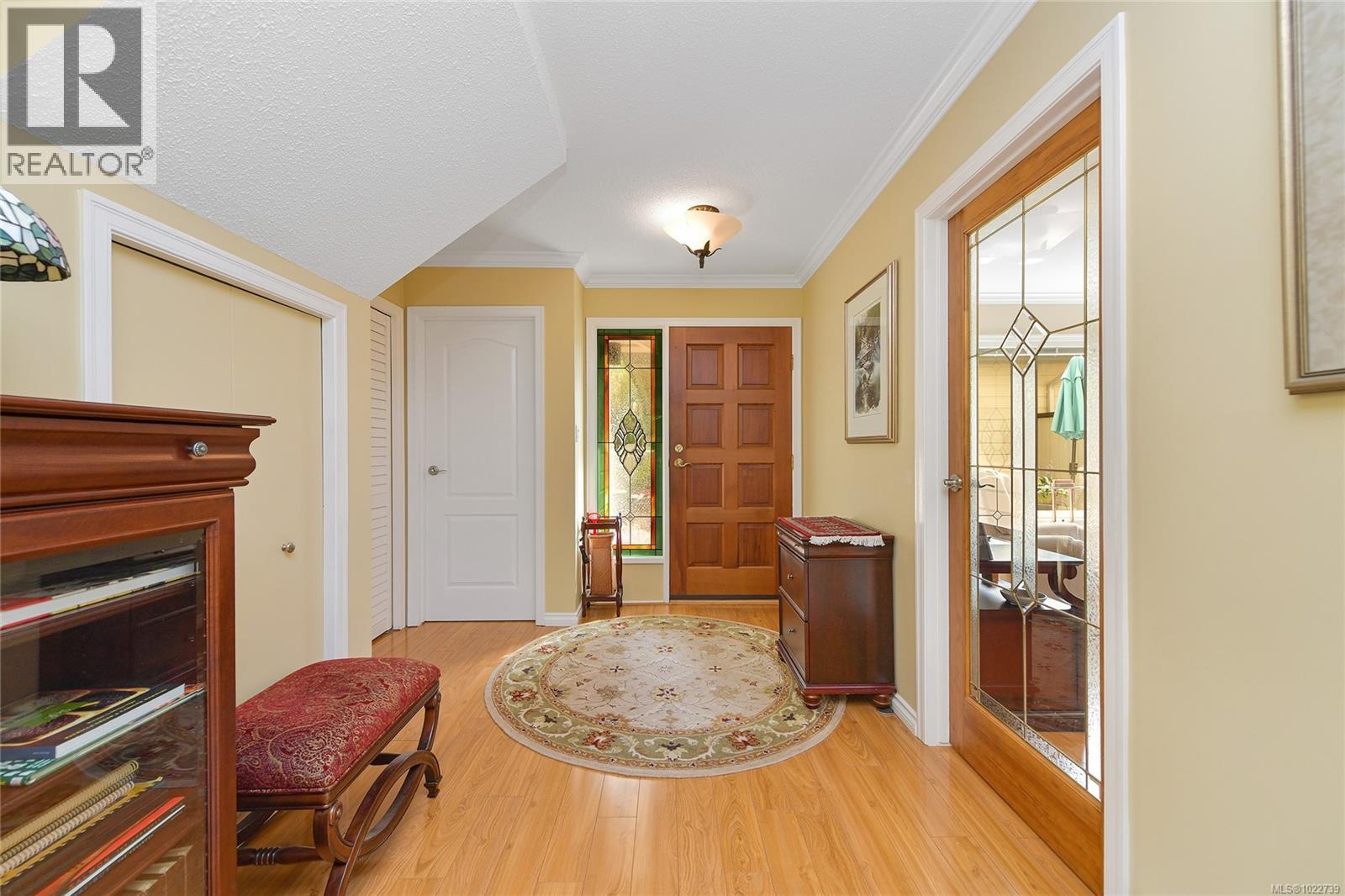 913 2829 Arbutus Road, Saanich