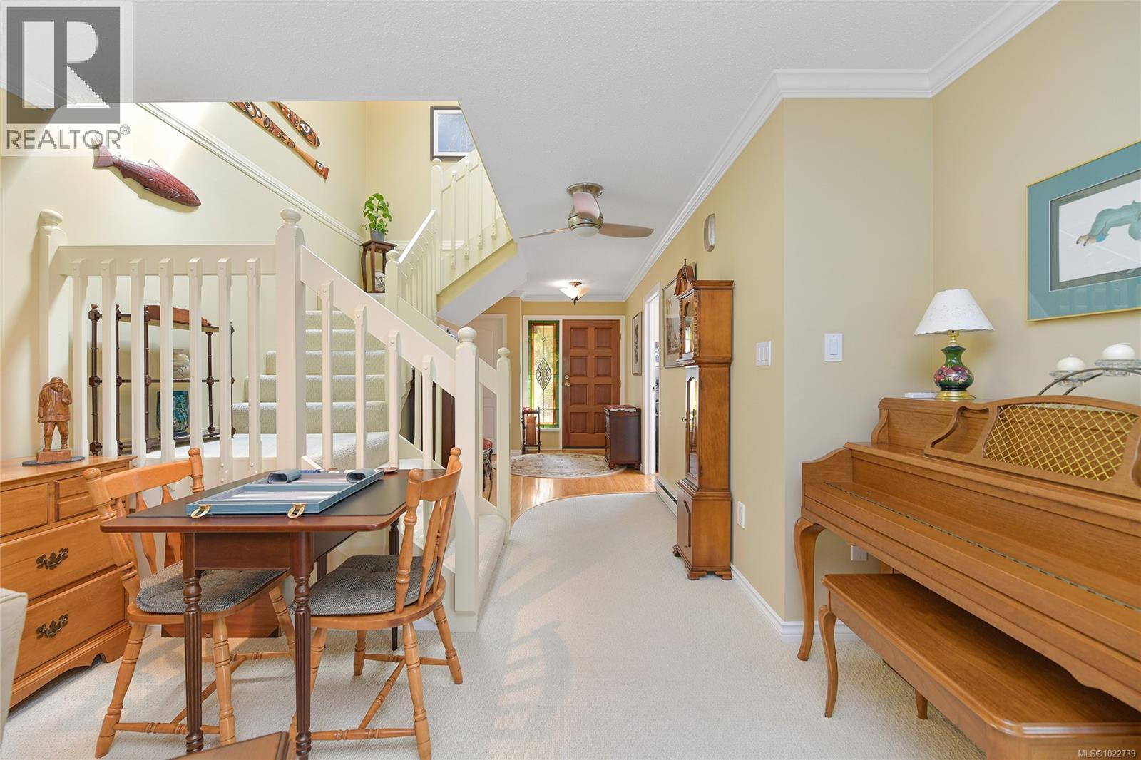 913 2829 Arbutus Road, Saanich