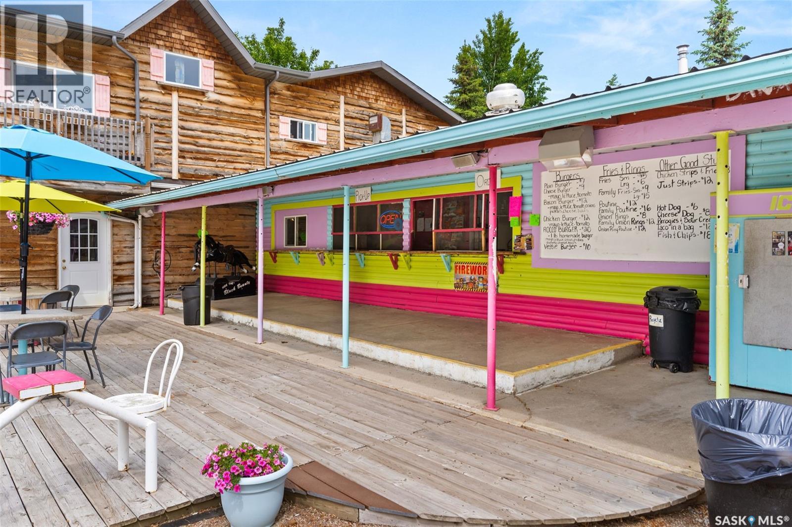 4 Regina AVENUE - Photo 3 of 50, Katepwa Beach, Saskatchewan