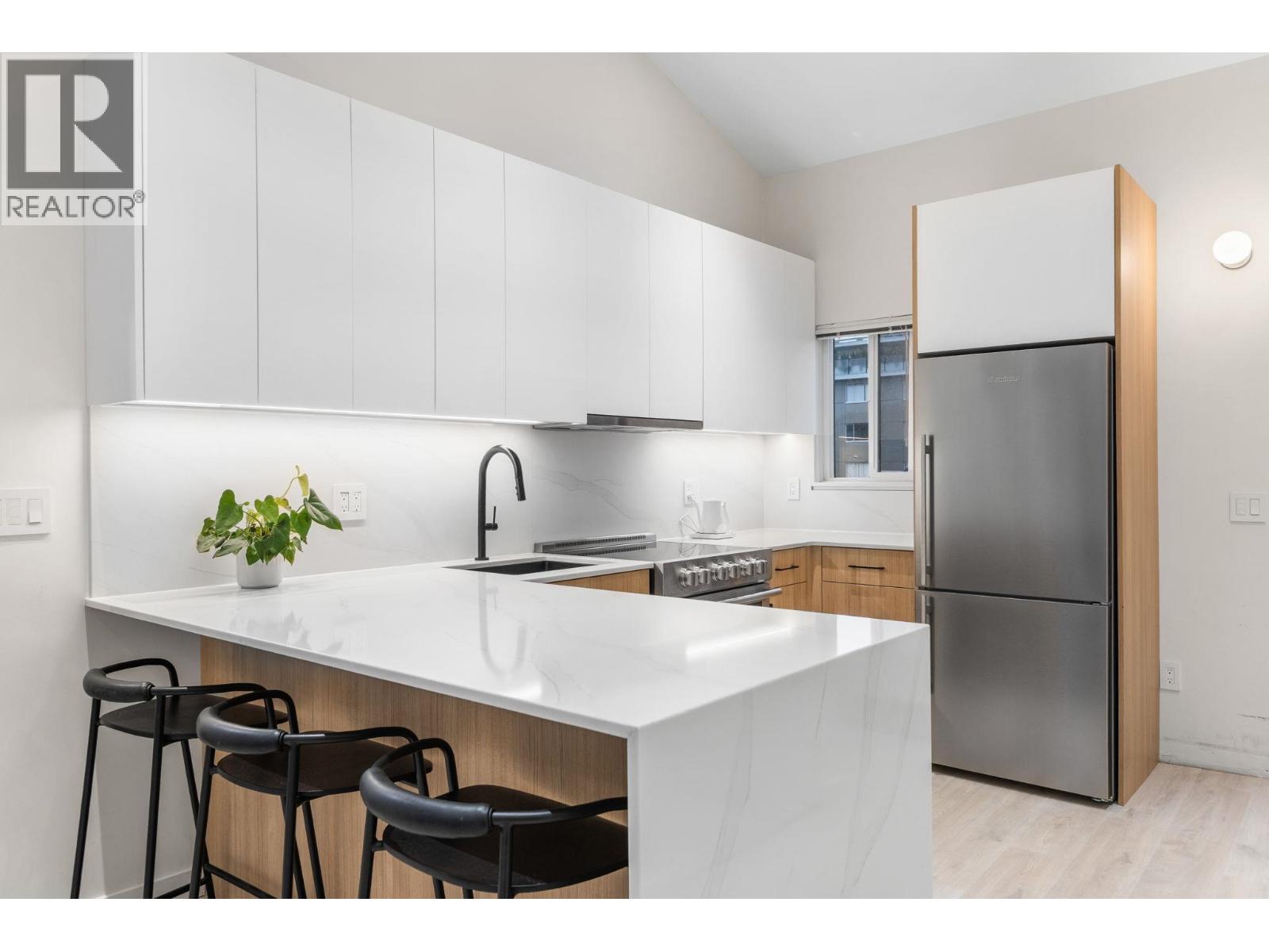 408 1363 CLYDE AVENUE, West Vancouver