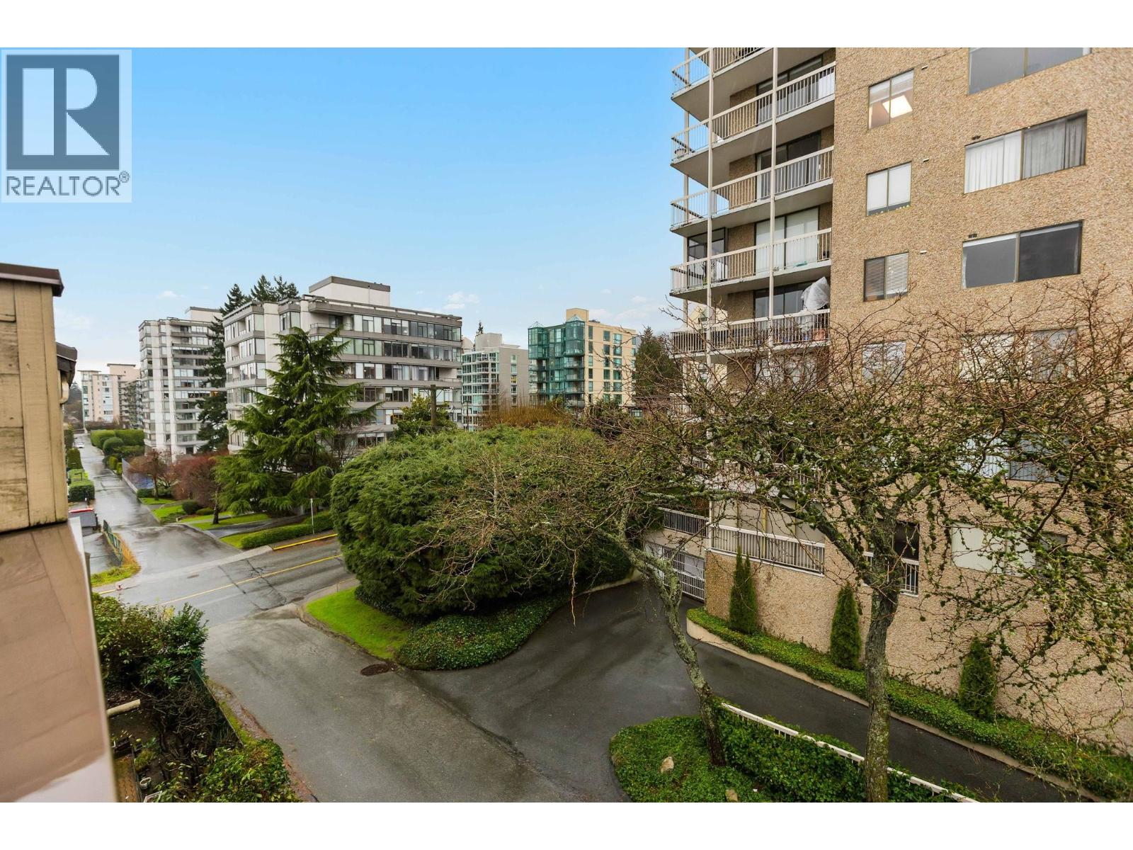 408 1363 CLYDE AVENUE, West Vancouver