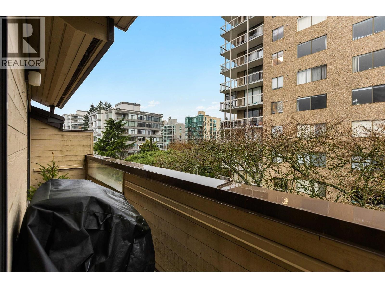 408 1363 CLYDE AVENUE, West Vancouver