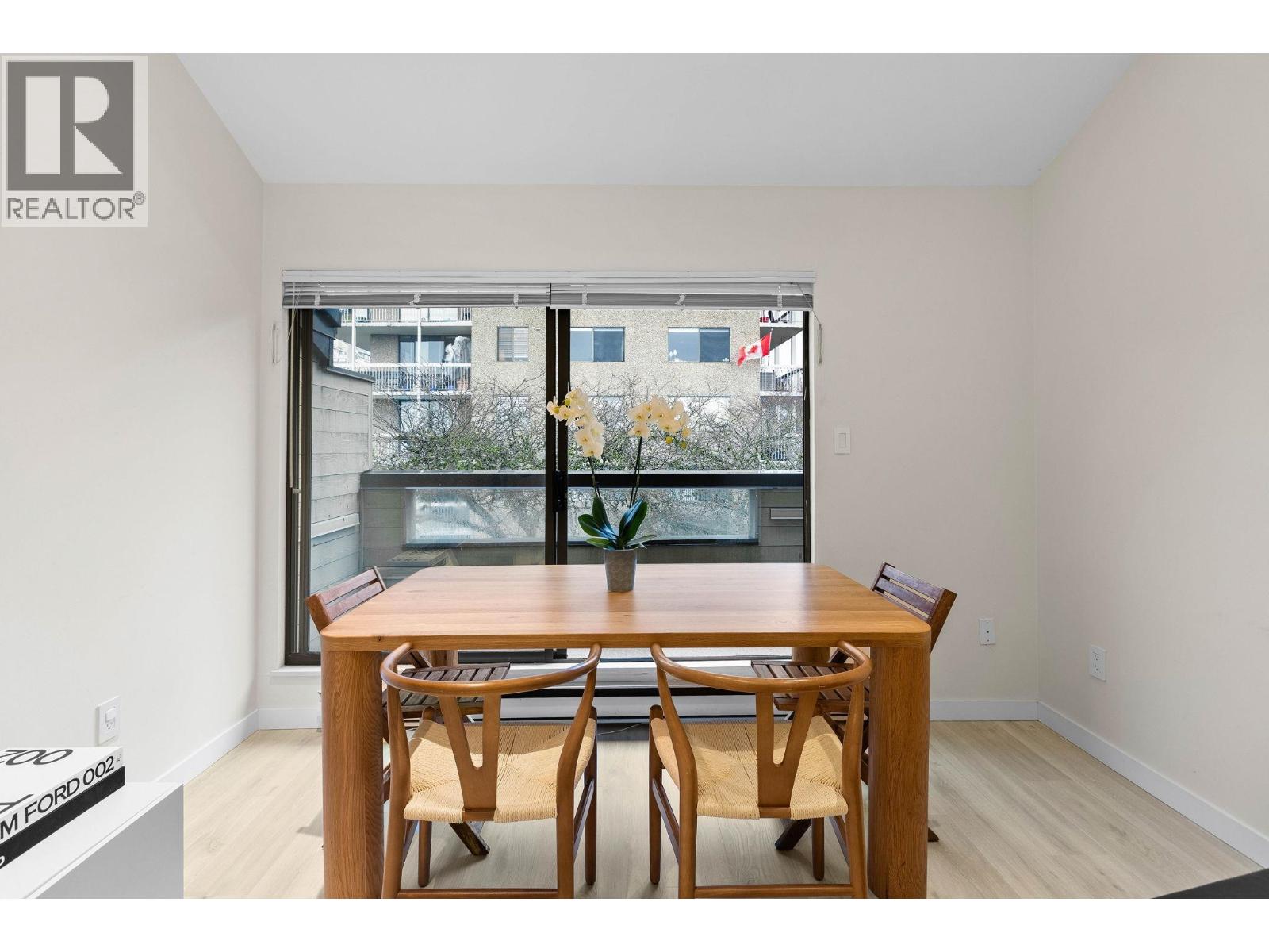 408 1363 CLYDE AVENUE, West Vancouver