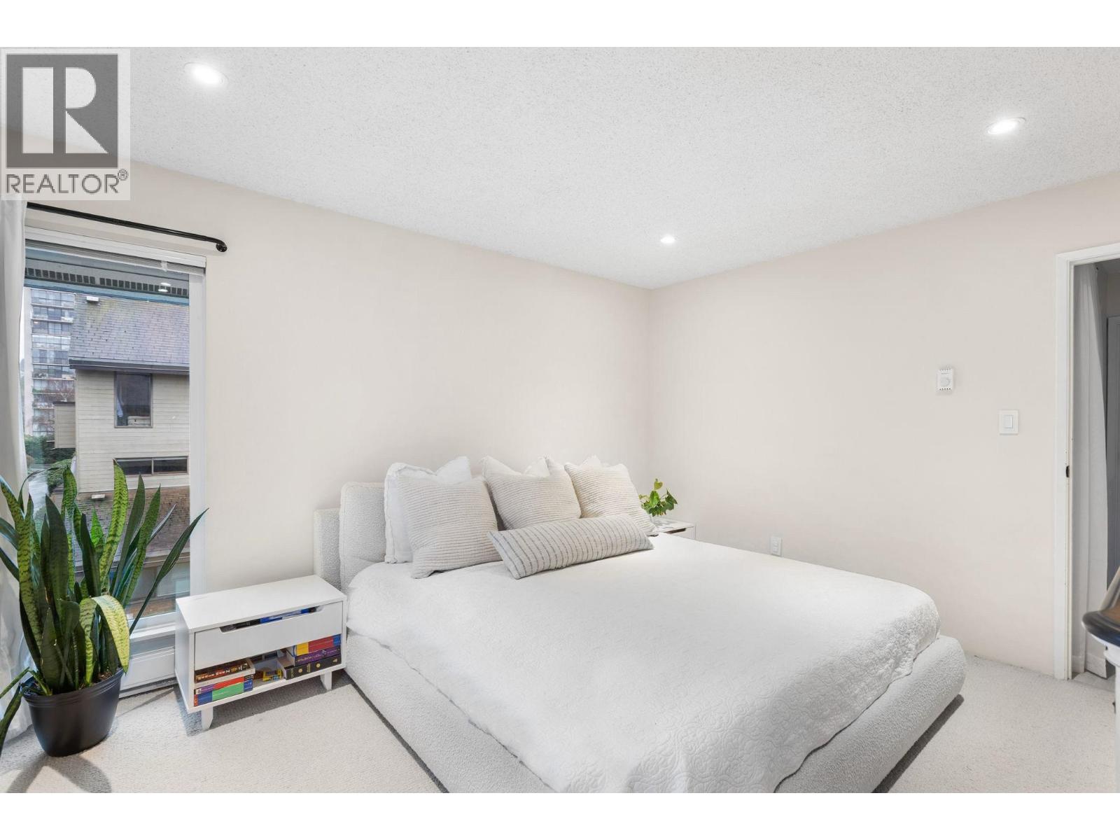 408 1363 CLYDE AVENUE, West Vancouver