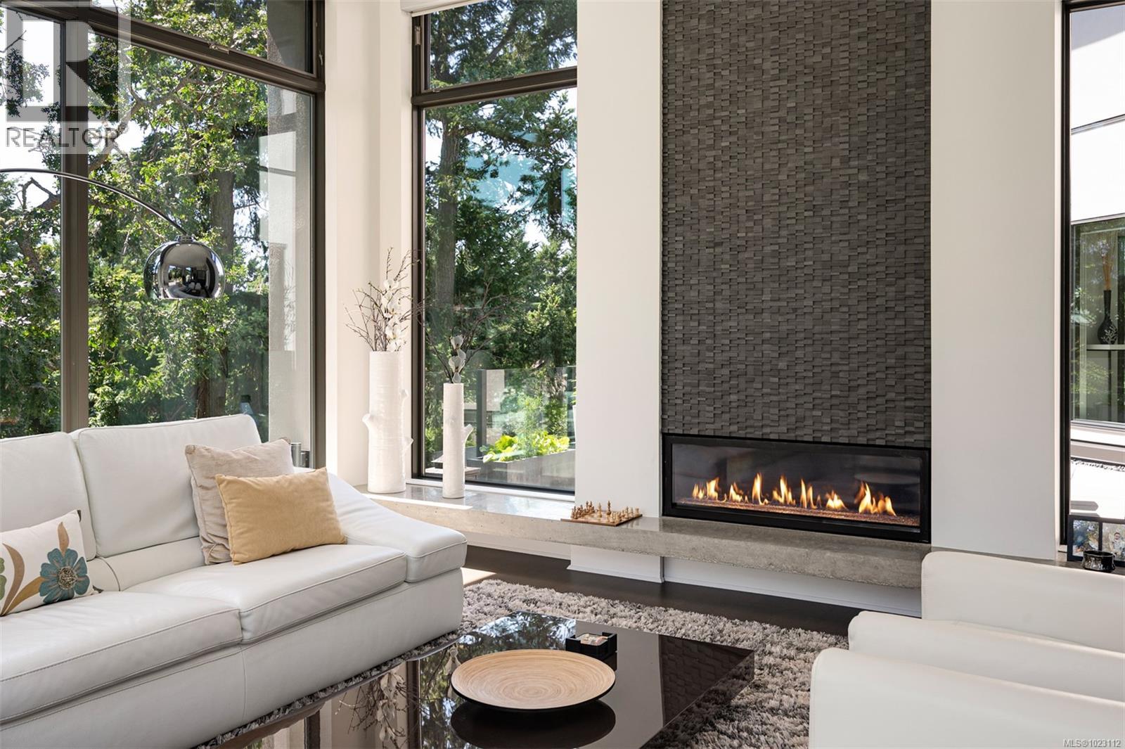  3724 Arbutus Ridge, Saanich