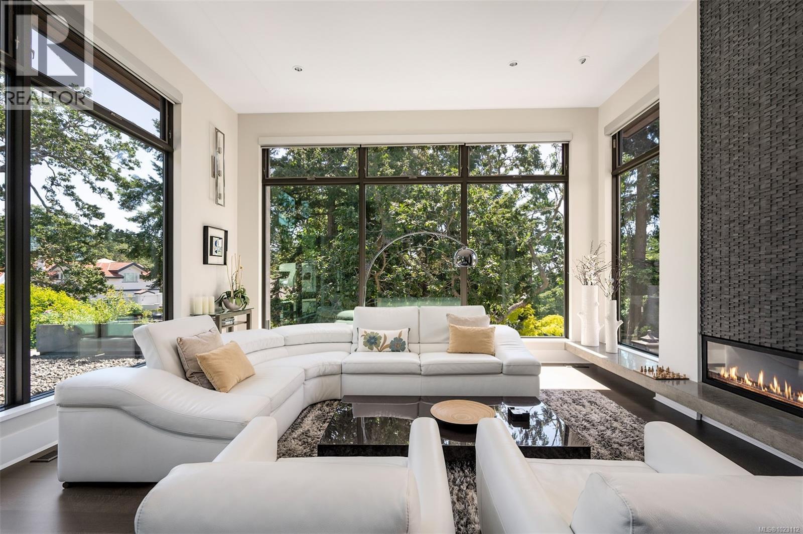  3724 Arbutus Ridge, Saanich