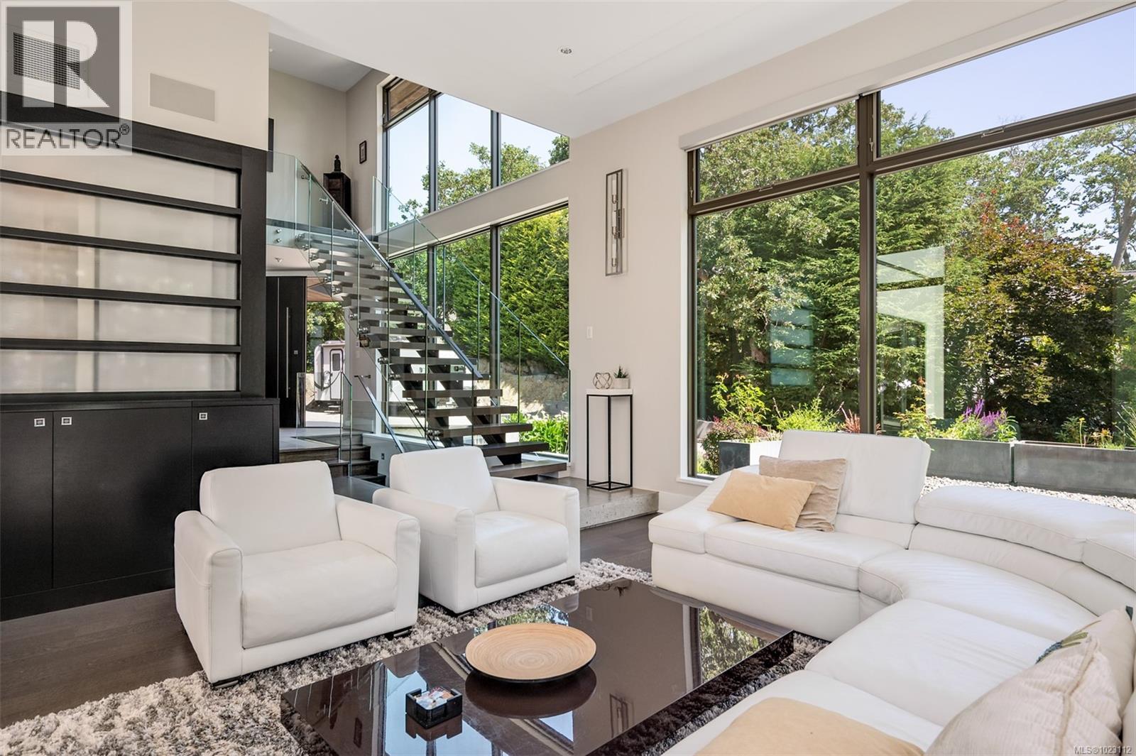  3724 Arbutus Ridge, Saanich