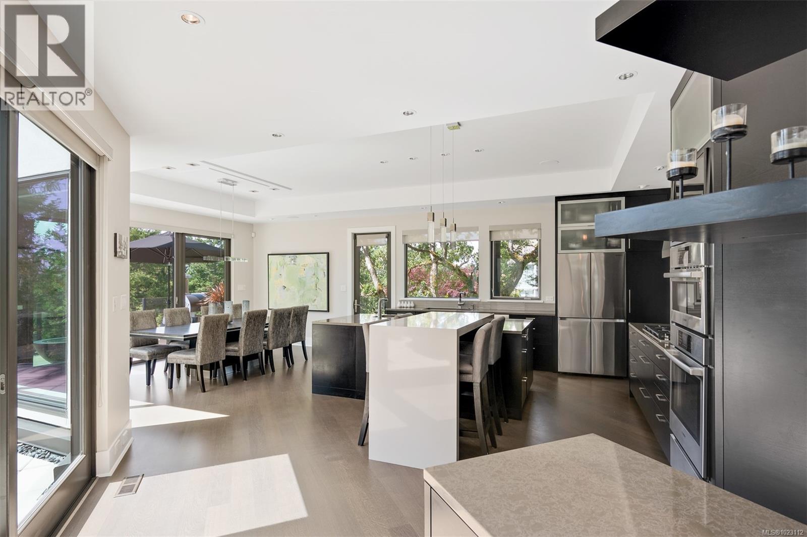  3724 Arbutus Ridge, Saanich