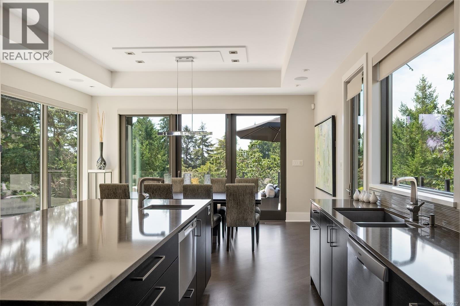  3724 Arbutus Ridge, Saanich