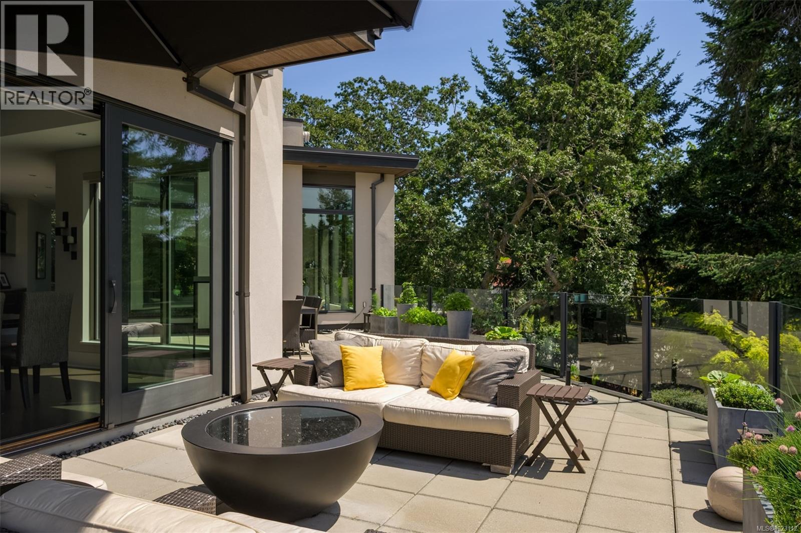  3724 Arbutus Ridge, Saanich