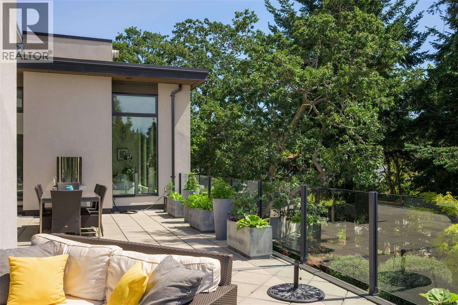  3724 Arbutus Ridge, Saanich