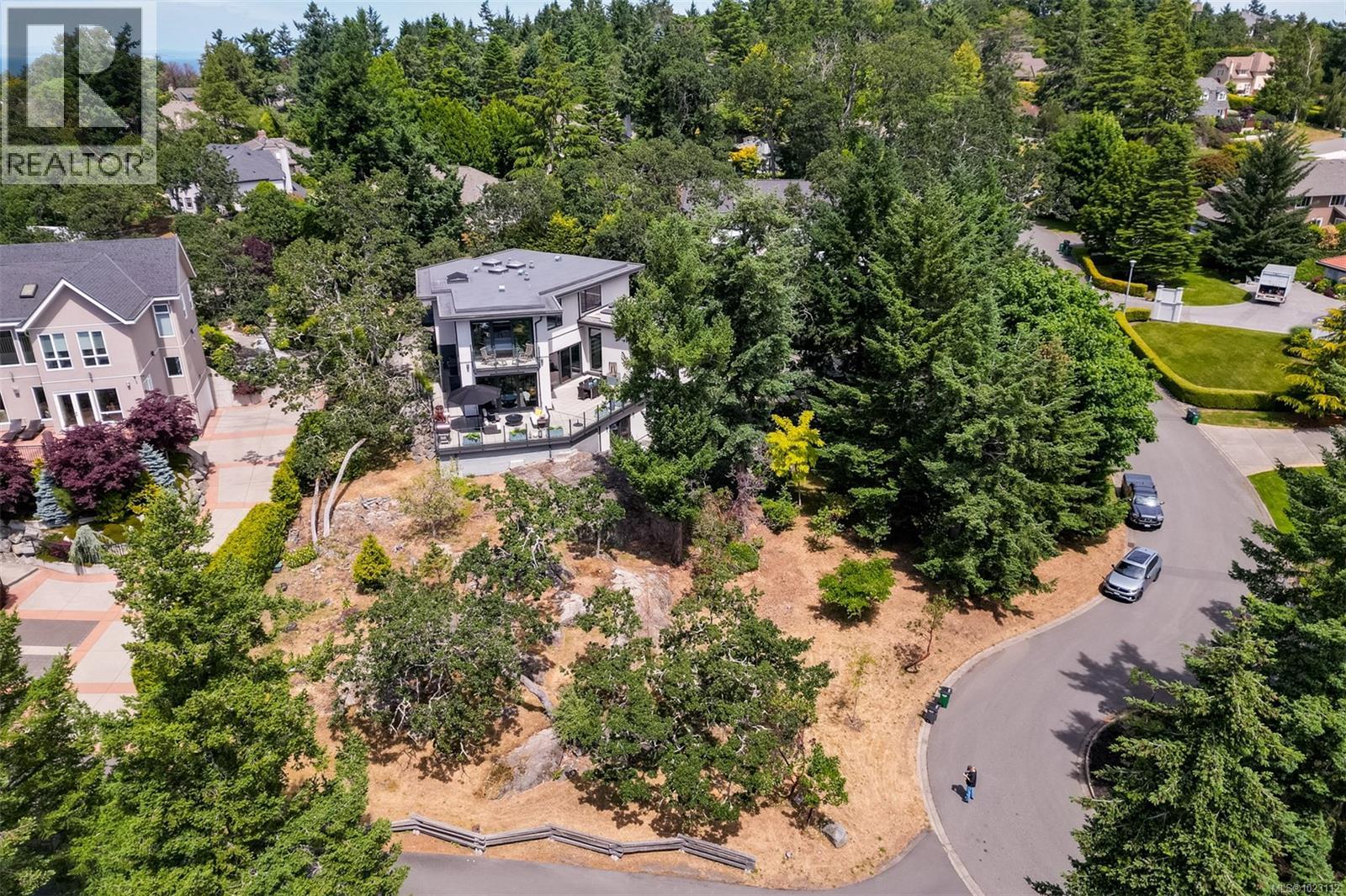  3724 Arbutus Ridge, Saanich
