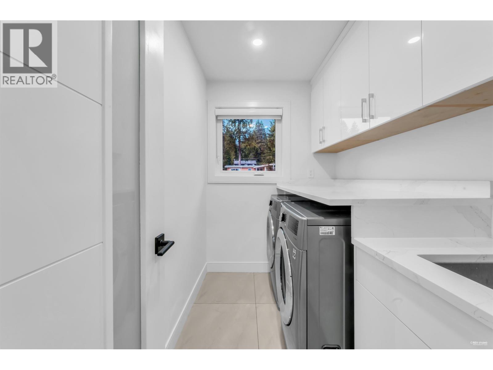 929 CANYON BOULEVARD, North Vancouver