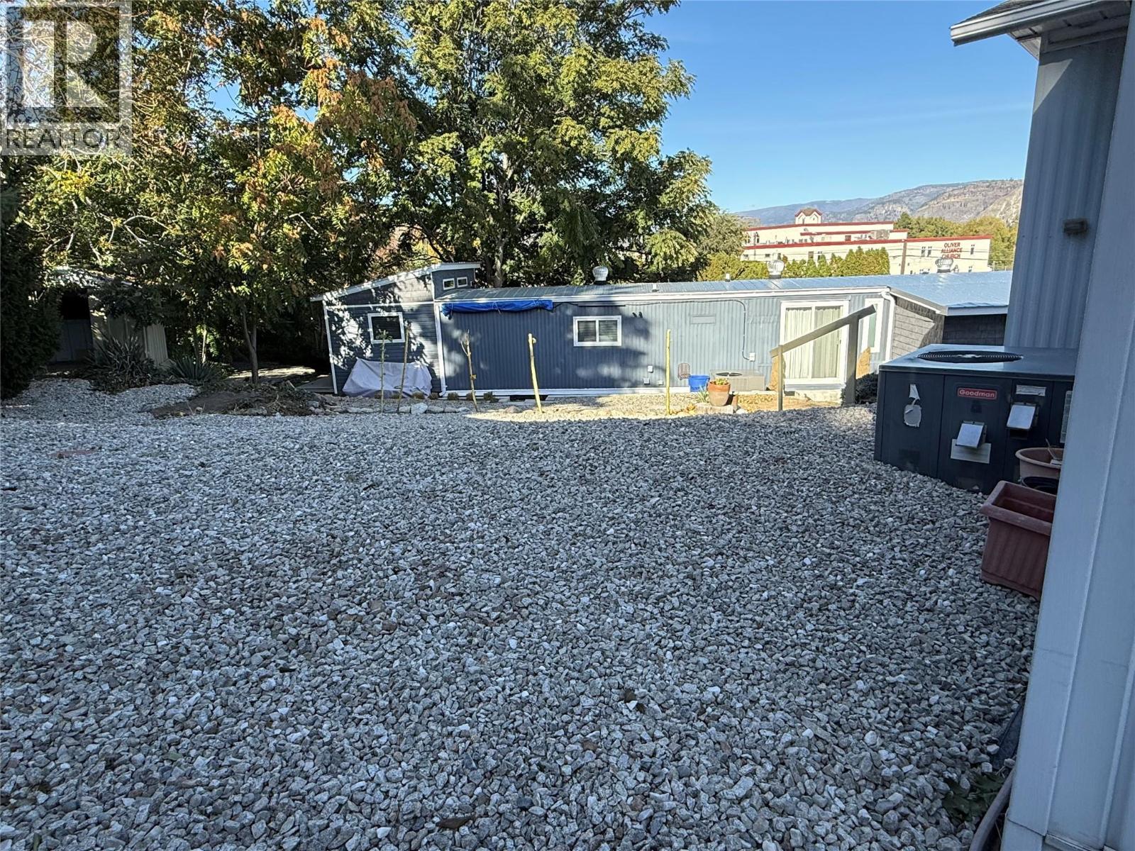 5 6822 Leighton Crescent, Oliver