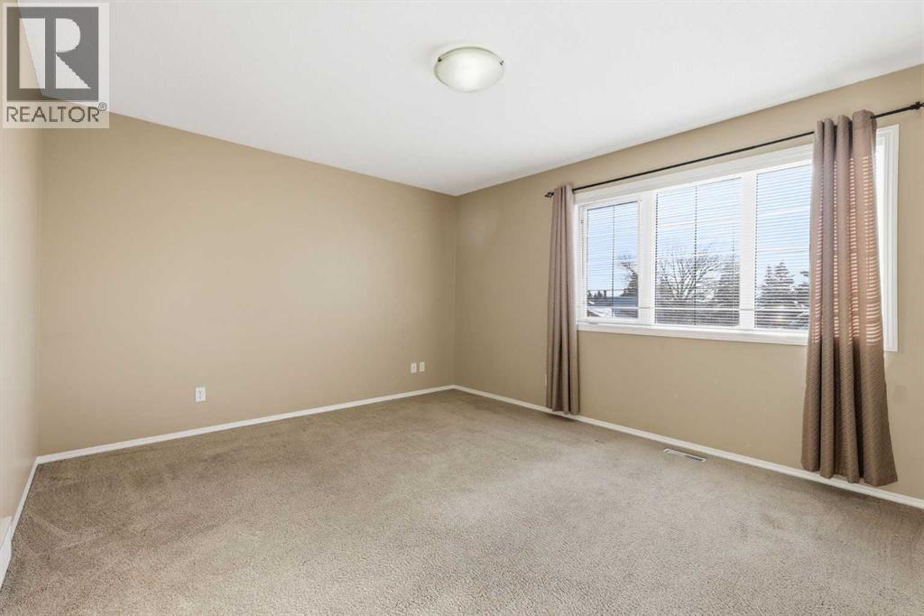 Single Family House for Sale in  Taradale Drive NE Taradale Calgary 