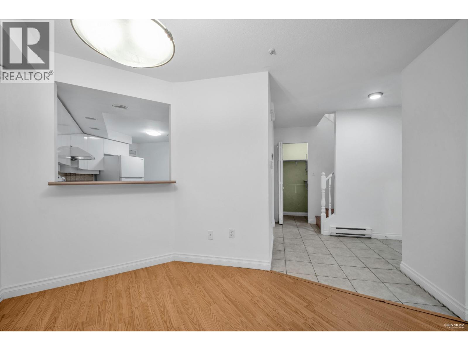 104E 3081 GLEN DRIVE, Coquitlam