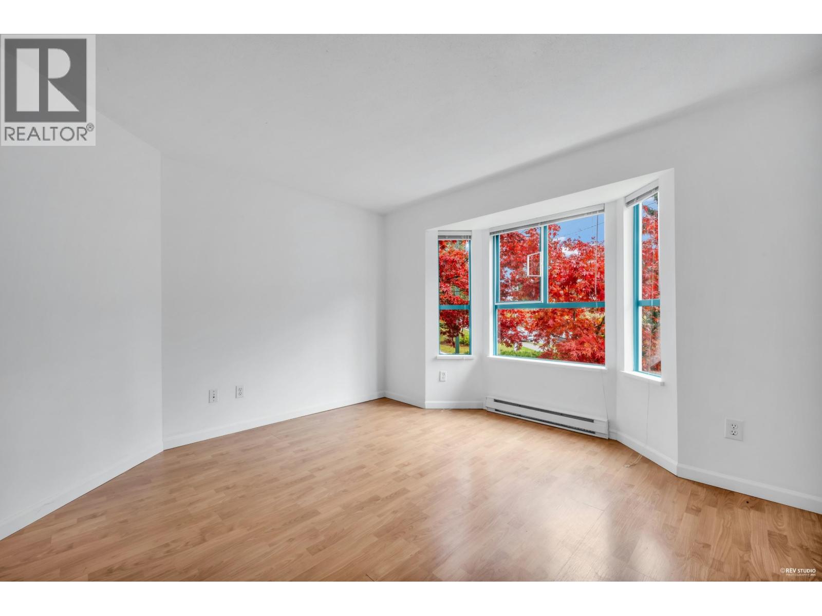 104E 3081 GLEN DRIVE, Coquitlam