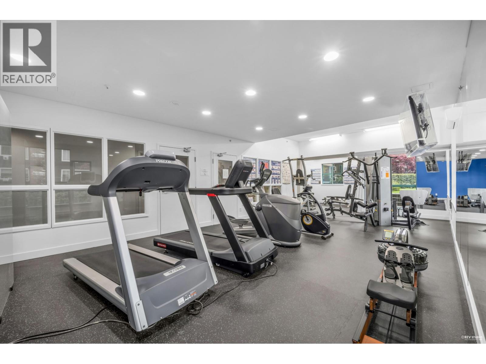 104E 3081 GLEN DRIVE, Coquitlam